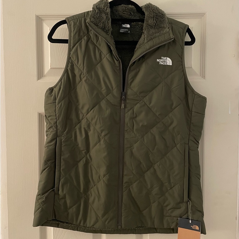 NWT North Face Green Puffer Vest Size Medium
